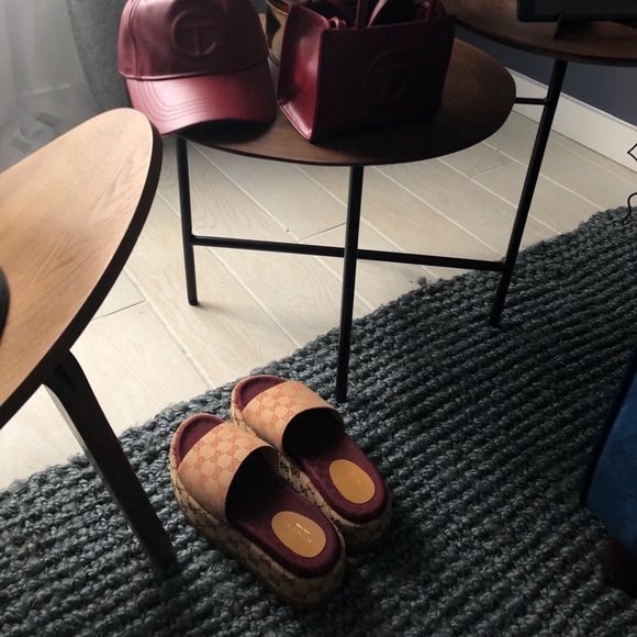 Gucci Slides - Picture 6 of 7